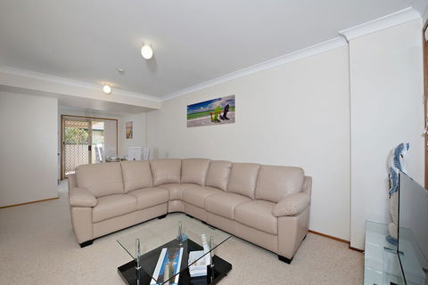 Beachcomber At Fingal Bay - Accommodation BNB 1