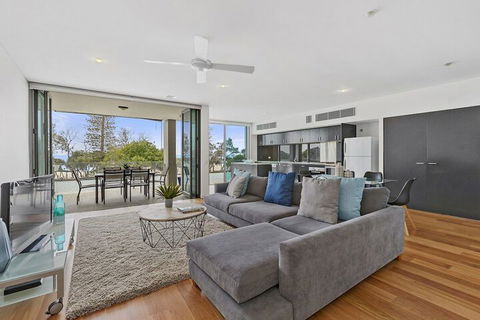 KINGSCLIFF NOR NOR EAST 101 On MARINE PARADE - Accommodation BNB 2