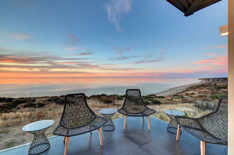 Luxe Haus - Accommodation BNB 6