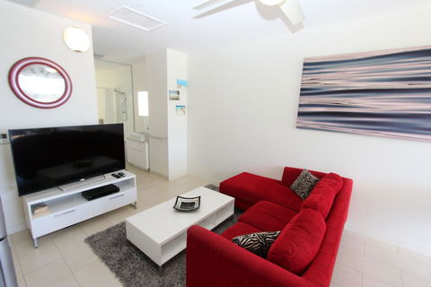 1 Bright Point Apartment 1402 - Accommodation BNB 1