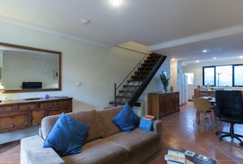 Fremantle Terrace Townhouse - Accommodation BNB 1