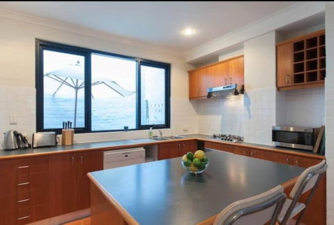 Fremantle Terrace Townhouse - Accommodation BNB 3