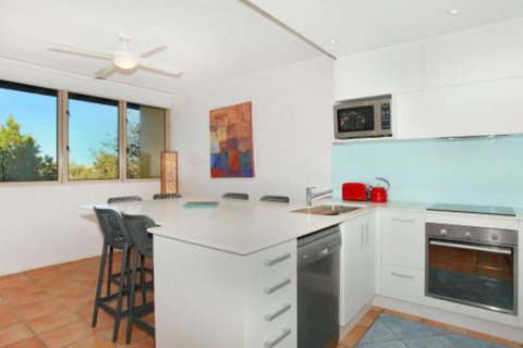 Little Hill 3 2 BDRM Apt On Parkyn Pde - Accommodation BNB 3