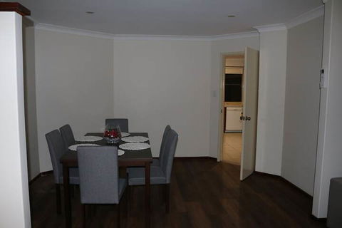 Cozy Stay At Dunstan - Accommodation BNB 3