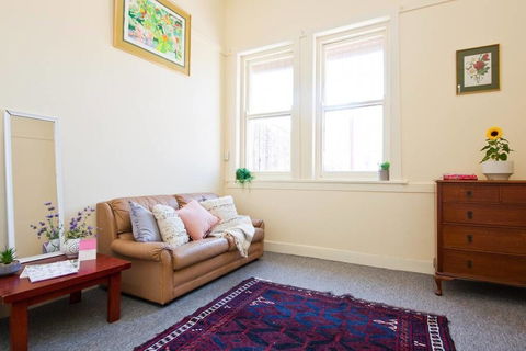 WB319 Chatswood Charmer Roomy 3 Bed Apartment - Accommodation BNB 3