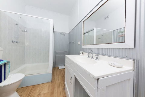 Douglas Cottage - Accommodation BNB 3
