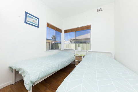 Douglas Cottage - Accommodation BNB 4