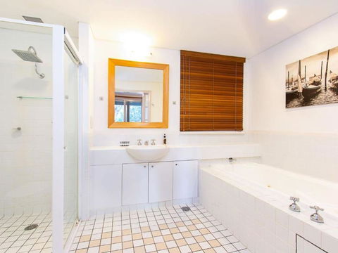 Villa Spa Executive 1br Burgundy Resort Condo Located Within Cypress Lakes Resort (nothing Is More Central) - Accommodation BNB 4