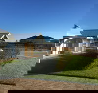 Golf and Beach Retreat - Accommodation BNB