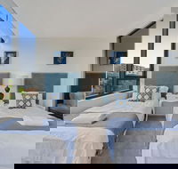New Luxury Apartment Walking to Shops  Cinema - Accommodation BNB