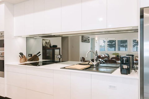 Deco Beach Luxury Apartments - Accommodation BNB 1