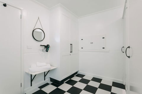Deco Beach Luxury Apartments - Accommodation BNB 4