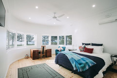 Deco Beach Luxury Apartments - Accommodation BNB 5