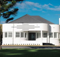 Deco Beach Luxury Apartments - Accommodation BNB