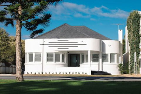 Deco Beach Luxury Apartments - Accommodation BNB 0