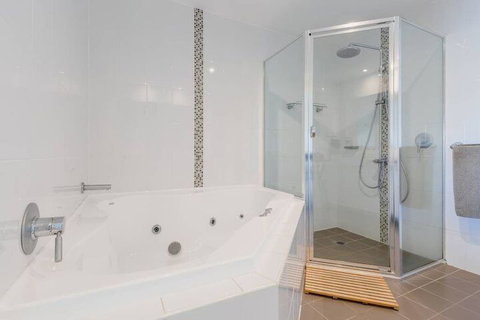 SOLARIS At Fingal Bay - Accommodation BNB 5