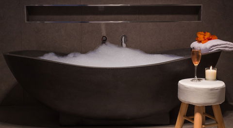 Ulverstone Waterfront Apartments - Accommodation BNB 2