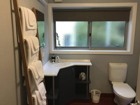 A Bach At Bright Bright VIC - Accommodation BNB 3