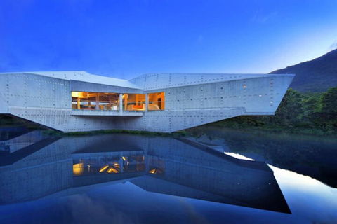 Alkira Award Winning Luxury Holiday Home - Accommodation BNB 4