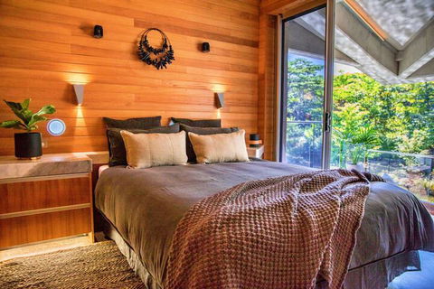 Alkira Award Winning Luxury Holiday Home - Accommodation BNB 7