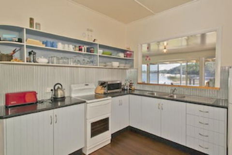 Lobster Cottage Sawtell NSW - Accommodation BNB 0