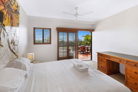 Stunning Ocean Views Large 3 Bedroom - Accommodation BNB 7