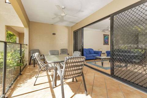 The Mediterranean Beachfront Groundfloor Apartment - Accommodation BNB 7