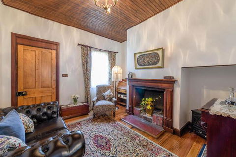 Sargeants & Armoury Cottages 1823 - Accommodation BNB 5