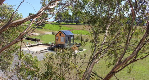 Compass Hut - Accommodation BNB 3