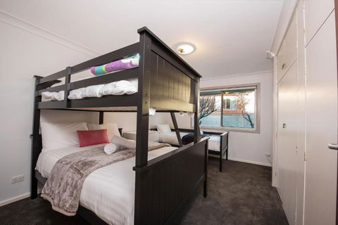 Gippsland Twelve Spacious & Central With Off Street Parking - Accommodation BNB 6
