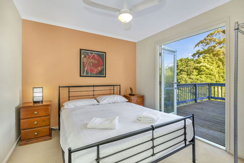 All Decked Out - Accommodation BNB 4