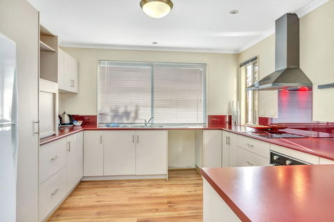 All Decked Out - Accommodation BNB 2