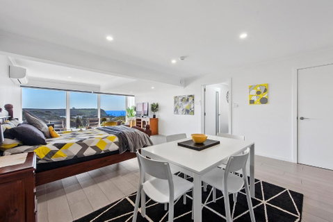 Views Forever Devonport - Accommodation BNB 3