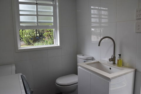 Paradise Bungalow Waterfront - Accommodation BNB 4