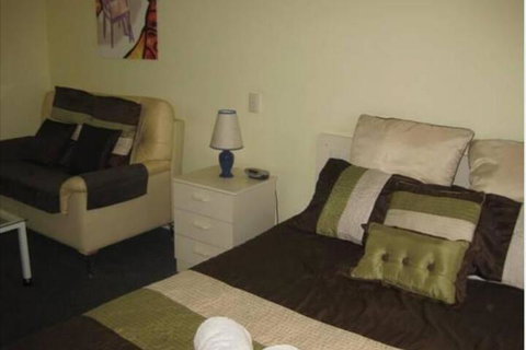 Twin Pines Motel - Accommodation BNB 4