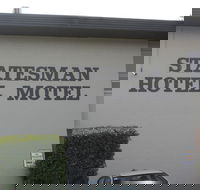 Statesman Hotel - Accommodation BNB