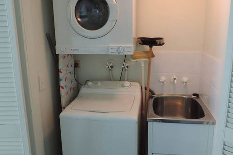 Emerald Sands Apartments - Accommodation BNB 7