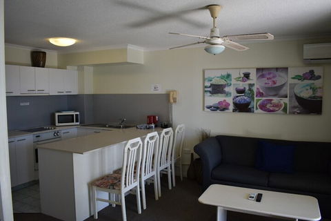 Emerald Sands Apartments - Accommodation BNB 6