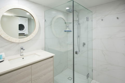 Miami Beachside Holiday Apartments - Accommodation BNB 4