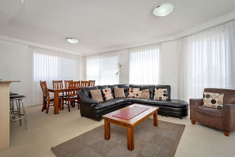 Kirra Beach Apartments - Accommodation BNB 4