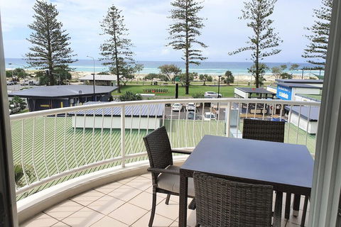 Kirra Beach Apartments - Accommodation BNB 7