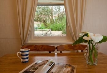 Brown's House Bed And Breakfast - Accommodation BNB 4