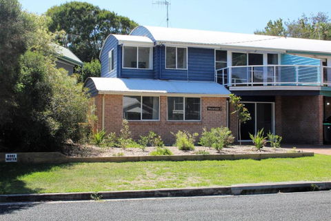 At WAVERIDER 2 - Accommodation BNB 5