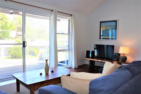At WAVERIDER 2 - Accommodation BNB 6