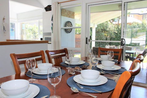 At WAVERIDER 2 - Accommodation BNB 4