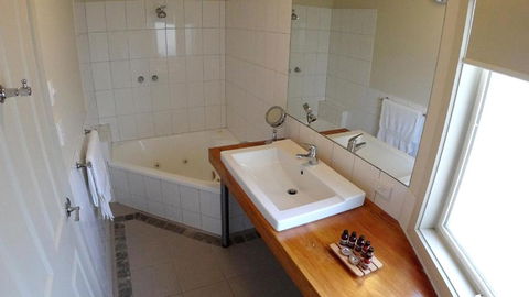 Two Truffles Cottages - Accommodation BNB 4