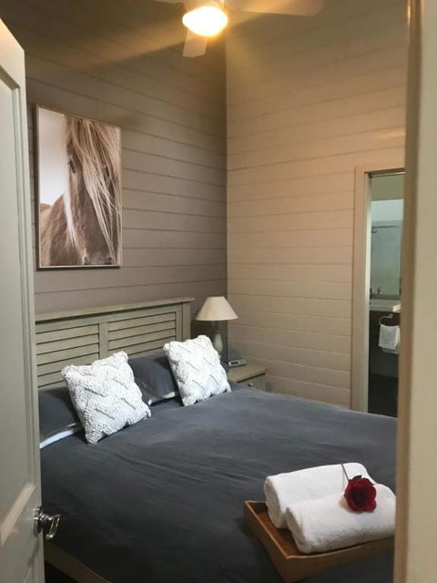 Two Truffles Cottages - Accommodation BNB 2