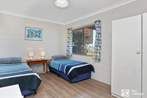 Jinalong 17 Pacific Street Family Home Great Views. - Accommodation BNB 4