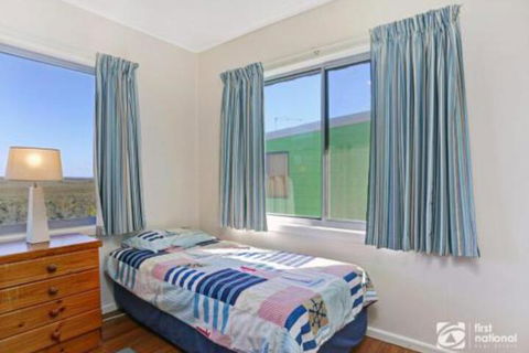 Jinalong 17 Pacific Street Family Home Great Views. - Accommodation BNB 2