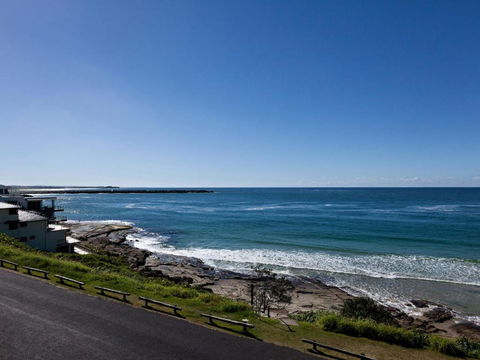 Avalon 2 Uninterrupted Views Almost On The Beach! - Accommodation BNB 5